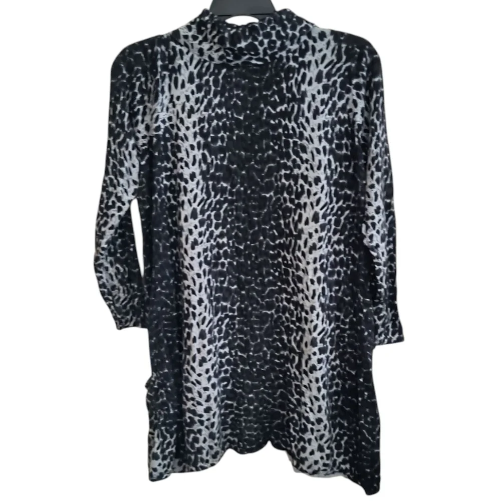 Soft Surroundings Monochrome Animal Print Cardigan Size L